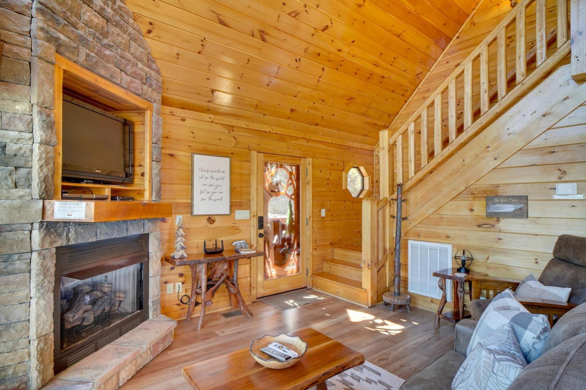 Hatcher Mtn Retreat Sevierville Cabin With Hot Tub! Ngoại thất bức ảnh