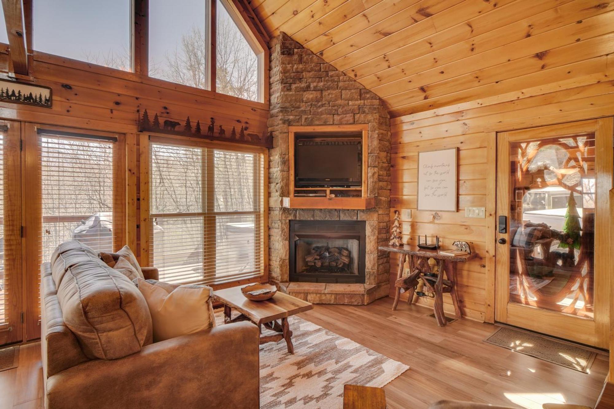 Hatcher Mtn Retreat Sevierville Cabin With Hot Tub! Ngoại thất bức ảnh